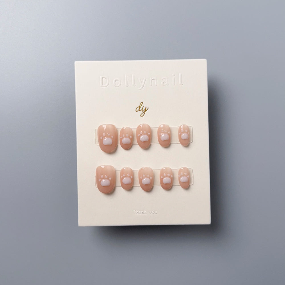 Dollynail 10分鐘極速手工穿戴甲。Dollynail 10-minute instant salon-quality press-on nails.