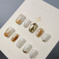 Dollynail 氣質顯白手工訂製穿戴甲。Dollynail elegant premium handmade press-on nails set.