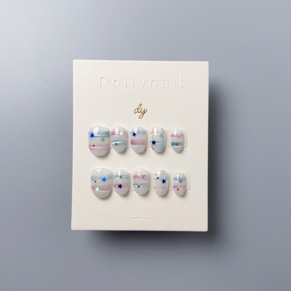 Dollynail 經典百搭不挑穿搭手工穿戴甲。Dollynail classic and versatile premium handmade press-on nails