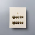 Dollynail 10分鐘極速手工穿戴甲。Dollynail 10-minute instant salon-quality press-on nails.
