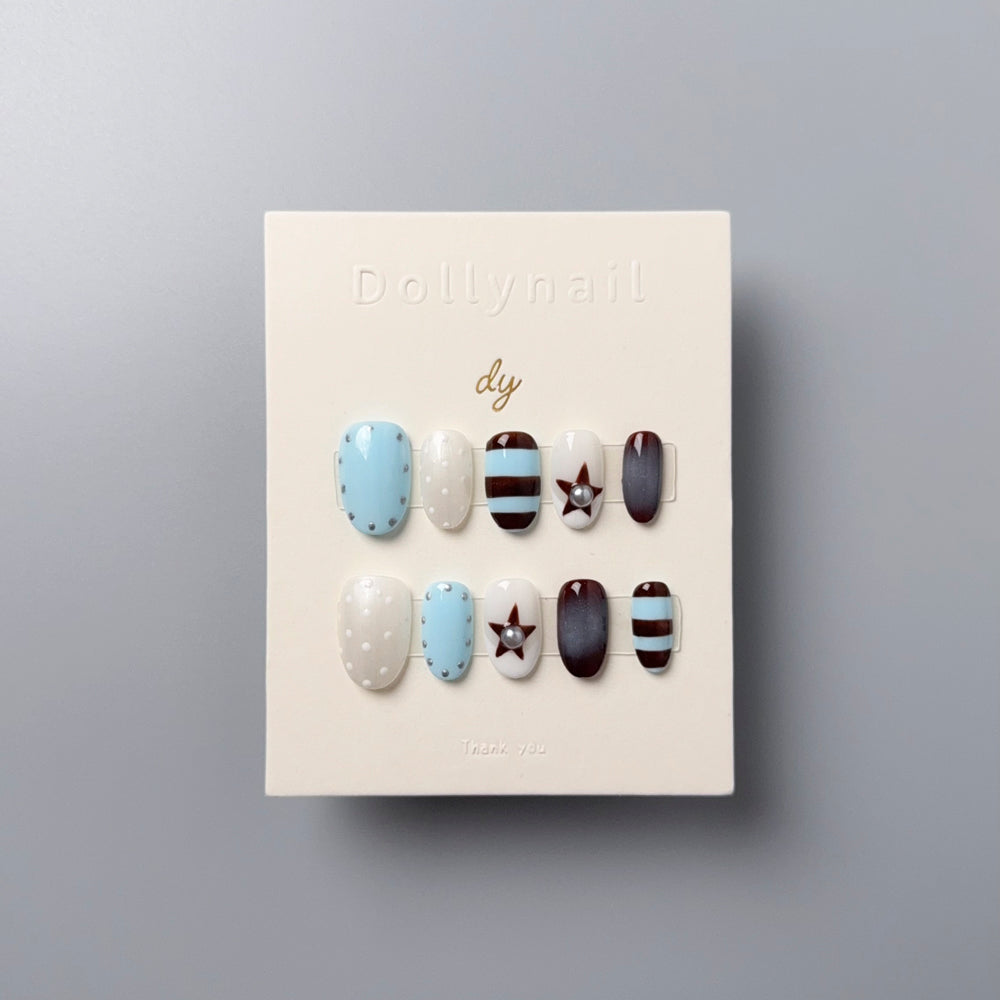 Dollynail 溫和不傷真甲手工訂製穿戴甲。Dollynail gentle and safe premium handmade press-on nails.