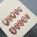 Dollynail 派對節慶焦點手工穿戴甲成品。Dollynail party and event essential premium press-on nails.