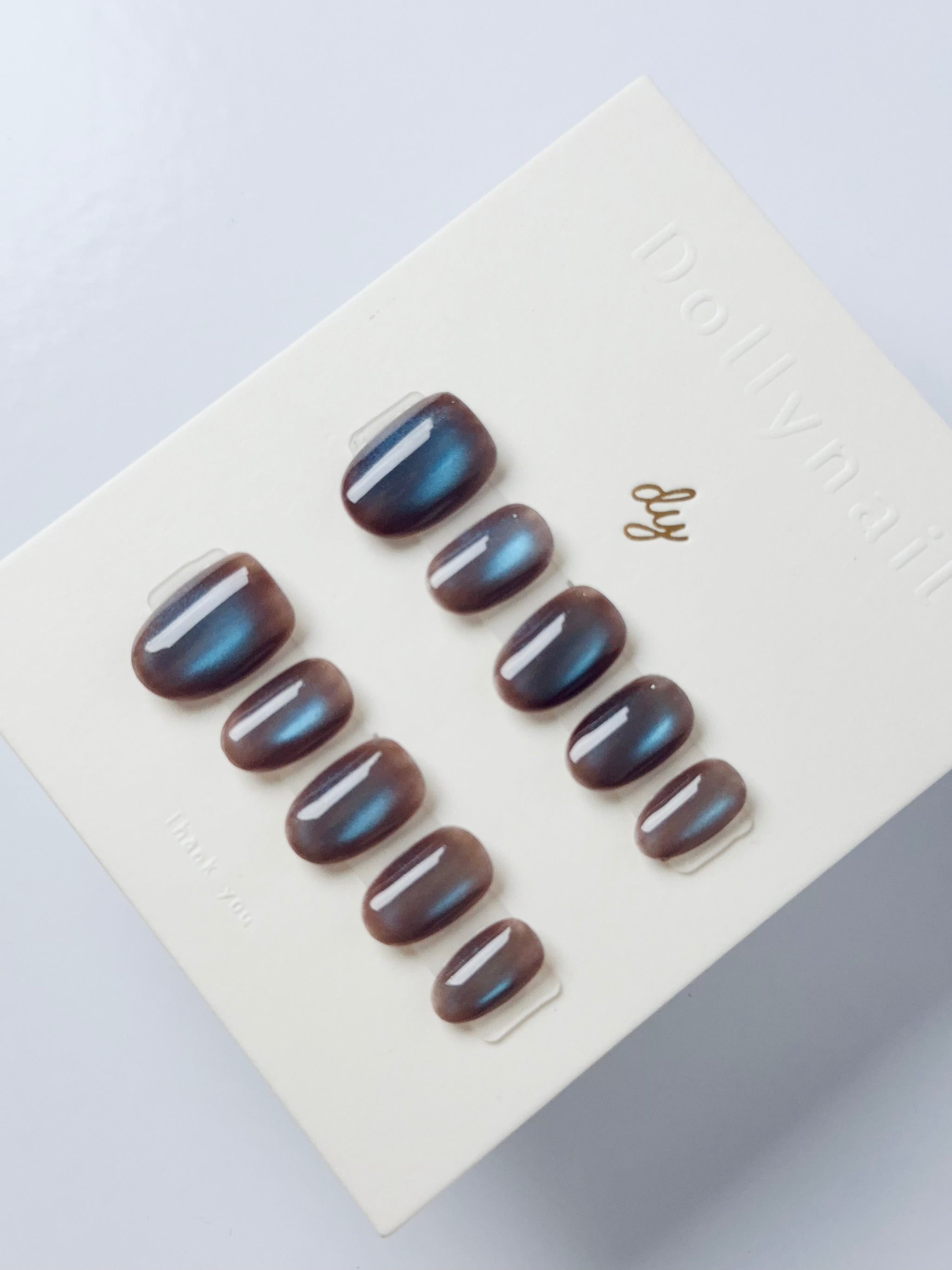 blueberry chocolate cat eyes Press ons