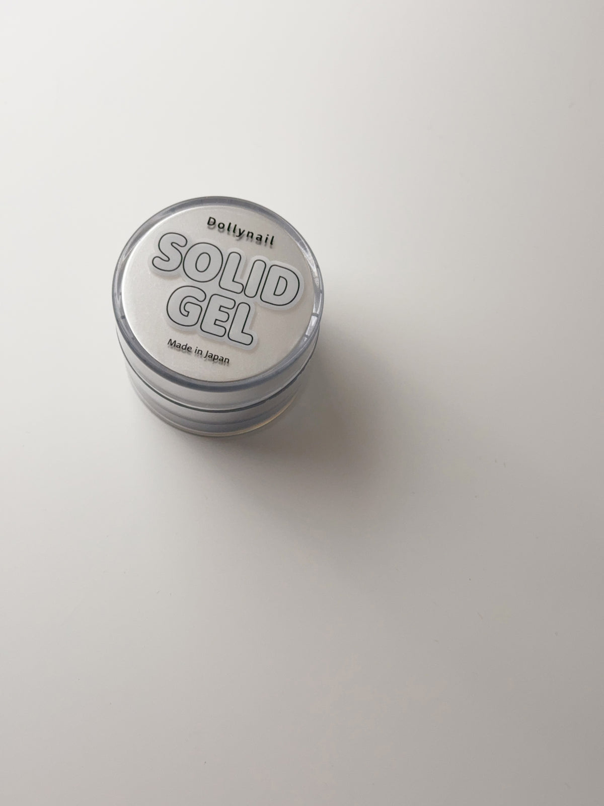 Dollynail 溫和不傷真甲手工訂製穿戴甲。Dollynail gentle and safe premium handmade press-on nails.
