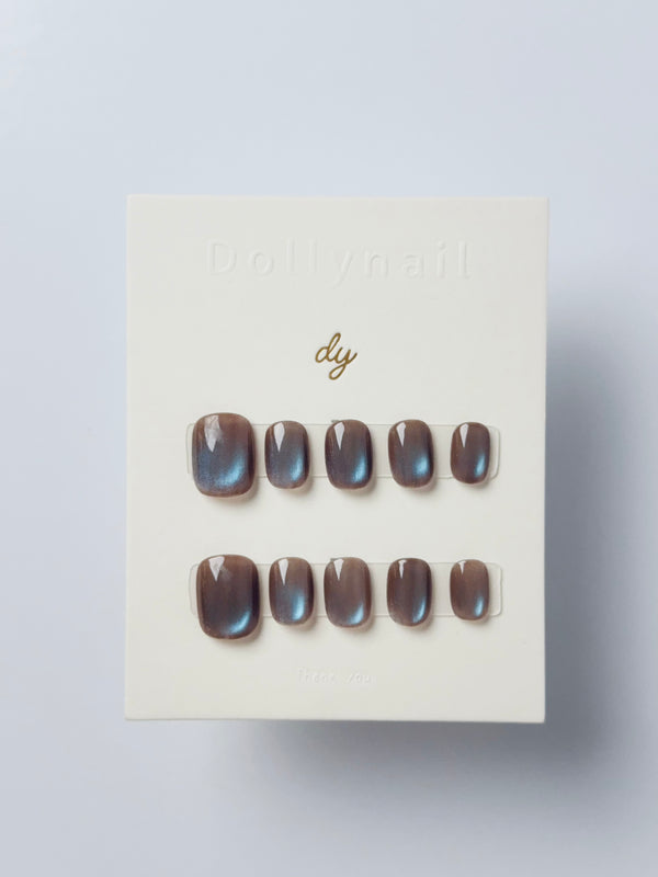 blueberry chocolate cat eyes Press ons