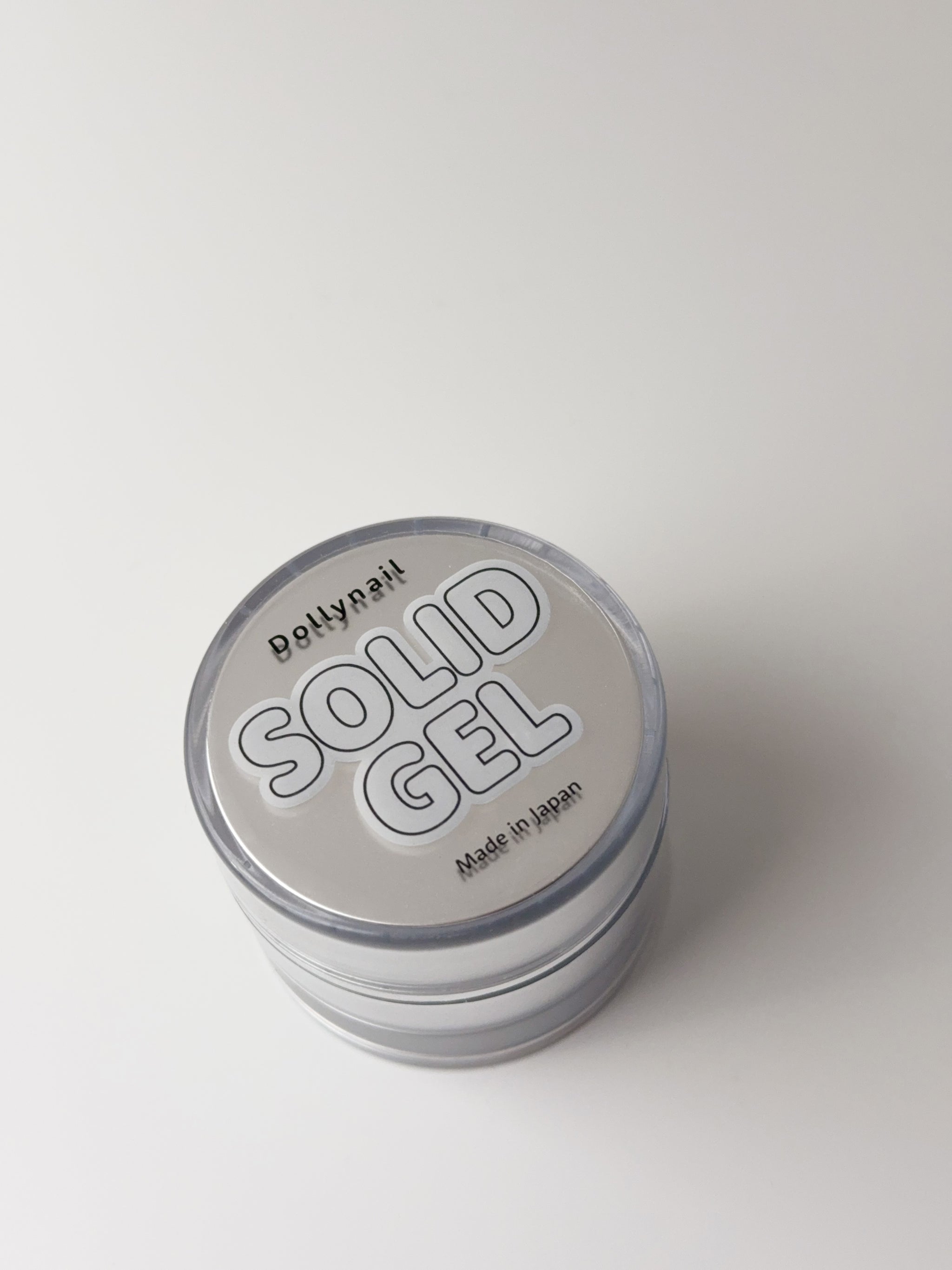 Dollynail 溫和不傷真甲手工訂製穿戴甲。Dollynail gentle and safe premium handmade press-on nails.
