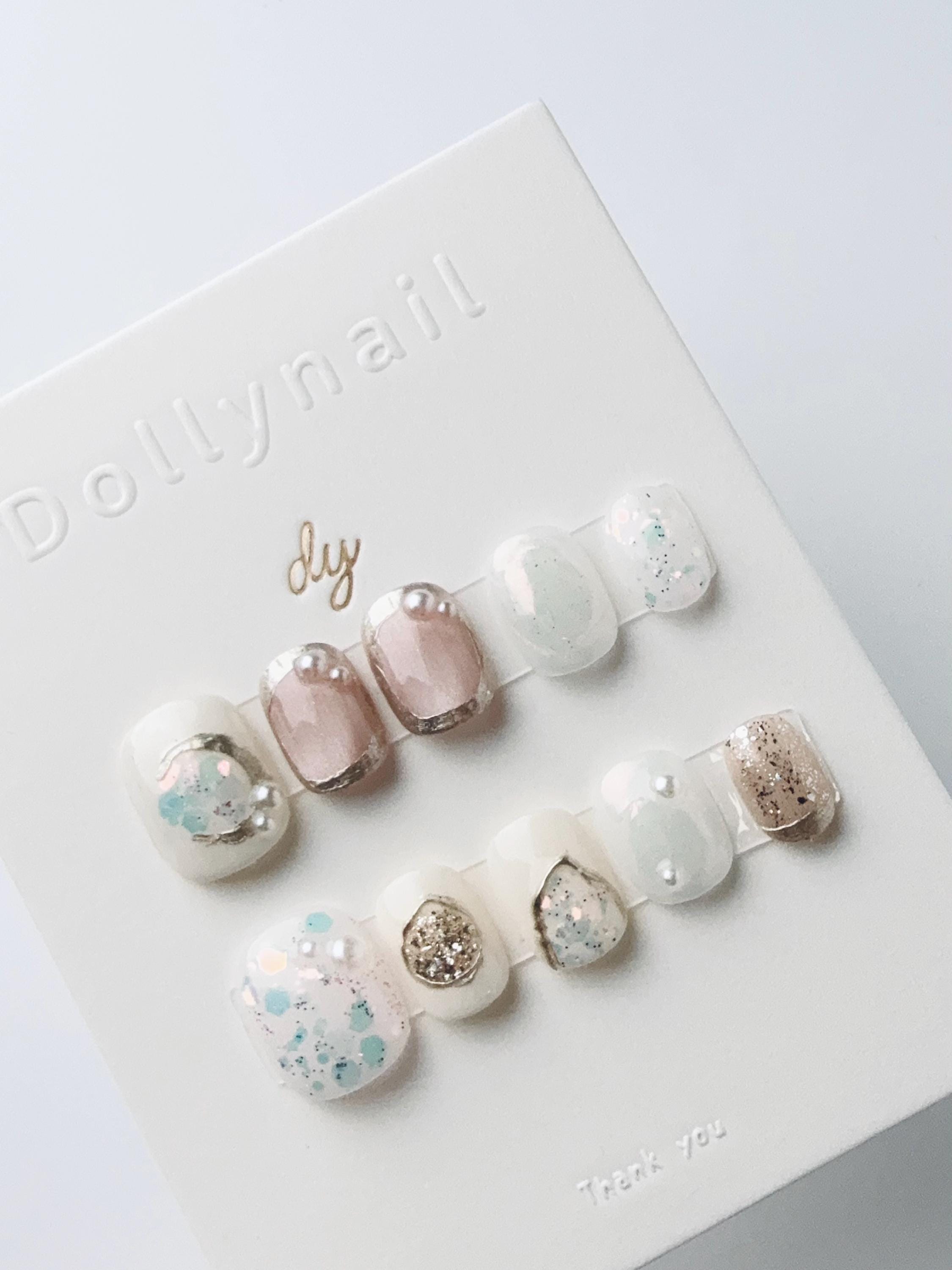 Luxe Veil in Pearl Dust | Press on nails