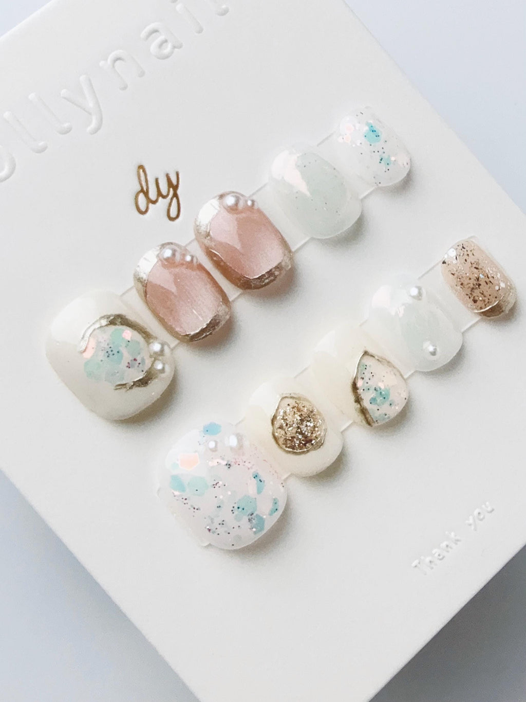 Luxe Veil in Pearl Dust | Press on nails