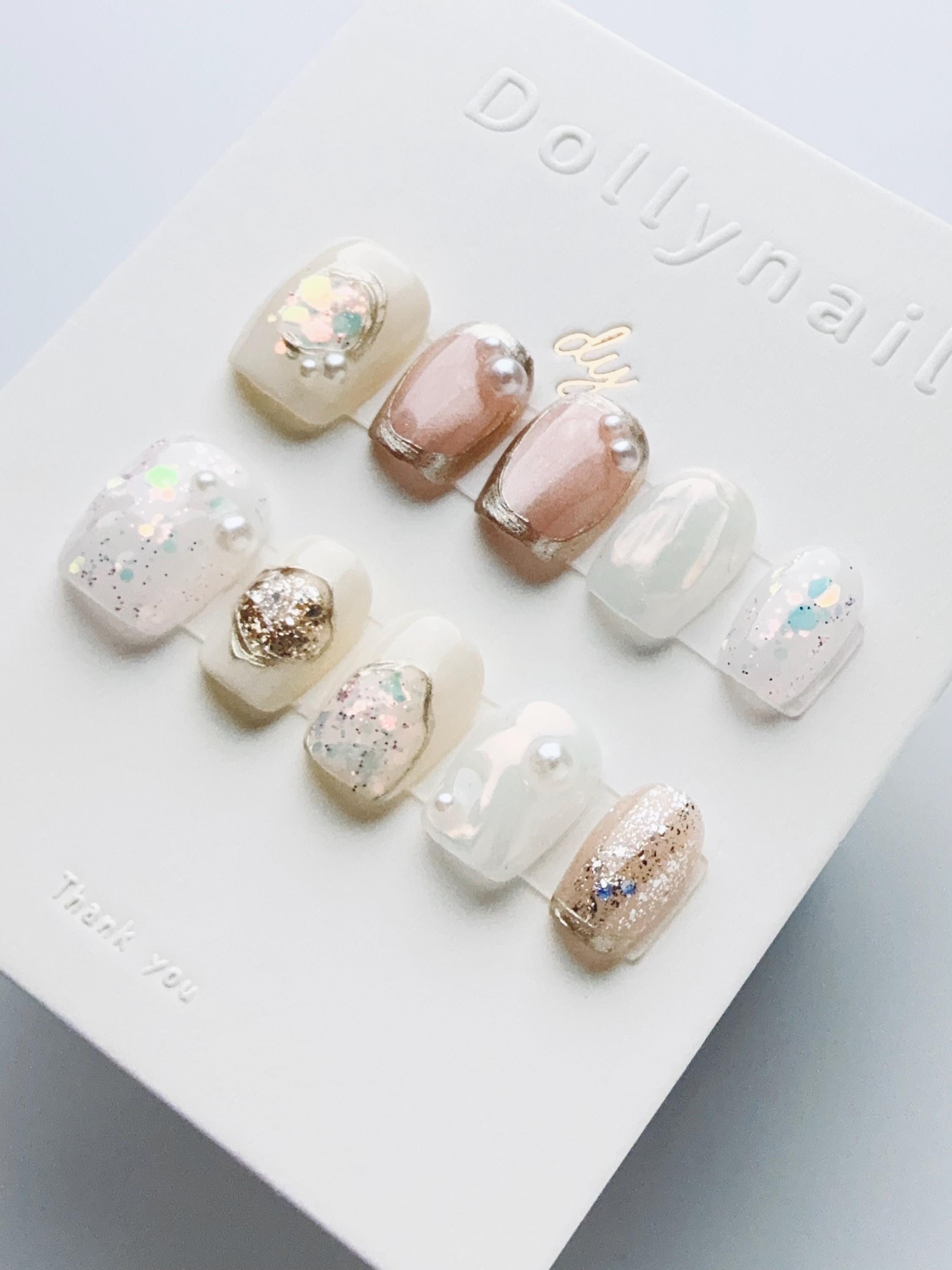 Luxe Veil in Pearl Dust | Press on nails
