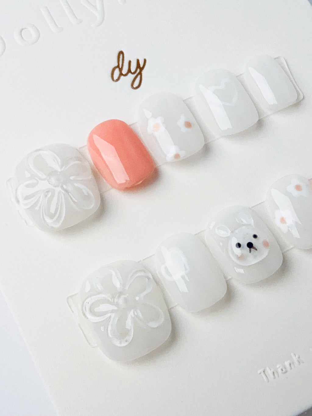 White Flower Rabbit | Press on nails