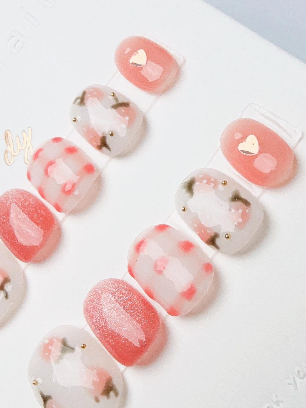 Strawberry Cat's Eye | Press on nails