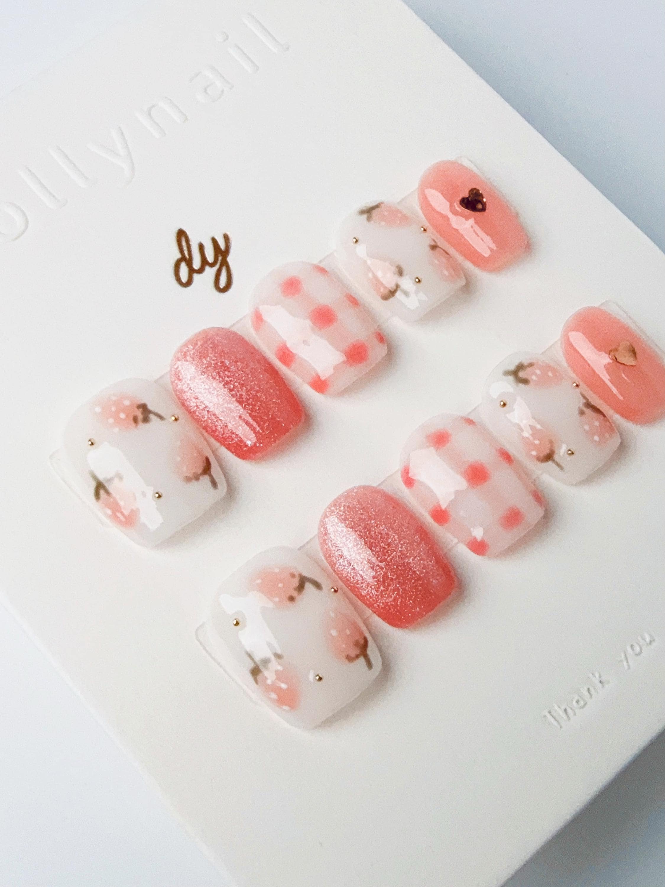 Strawberry Cat's Eye | Press on nails