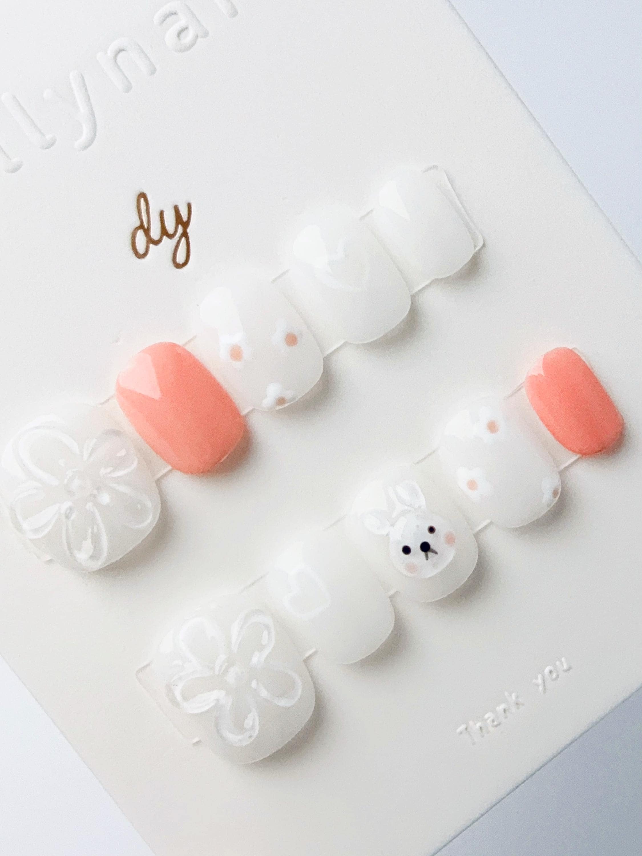 White Flower Rabbit | Press on nails