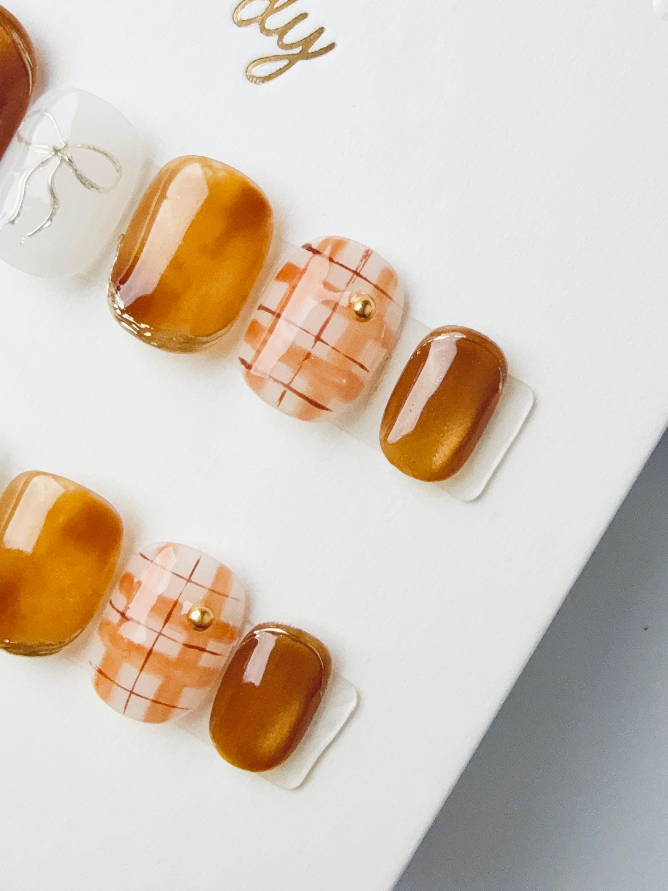 Chestnut Ribbon Check | Press on nails