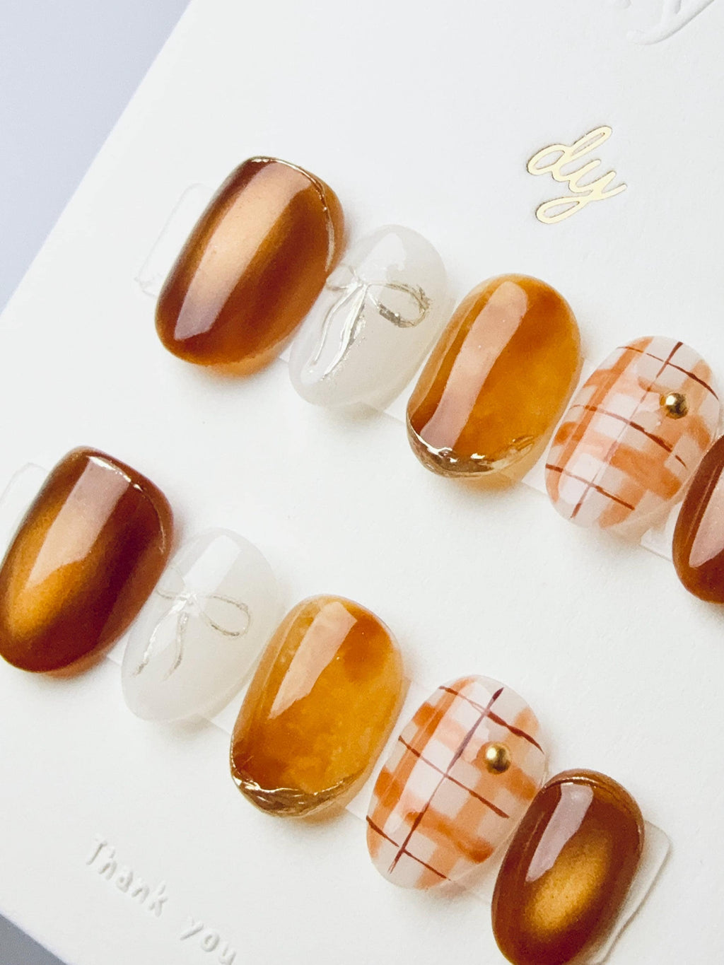 Chestnut Ribbon Check | Press on nails