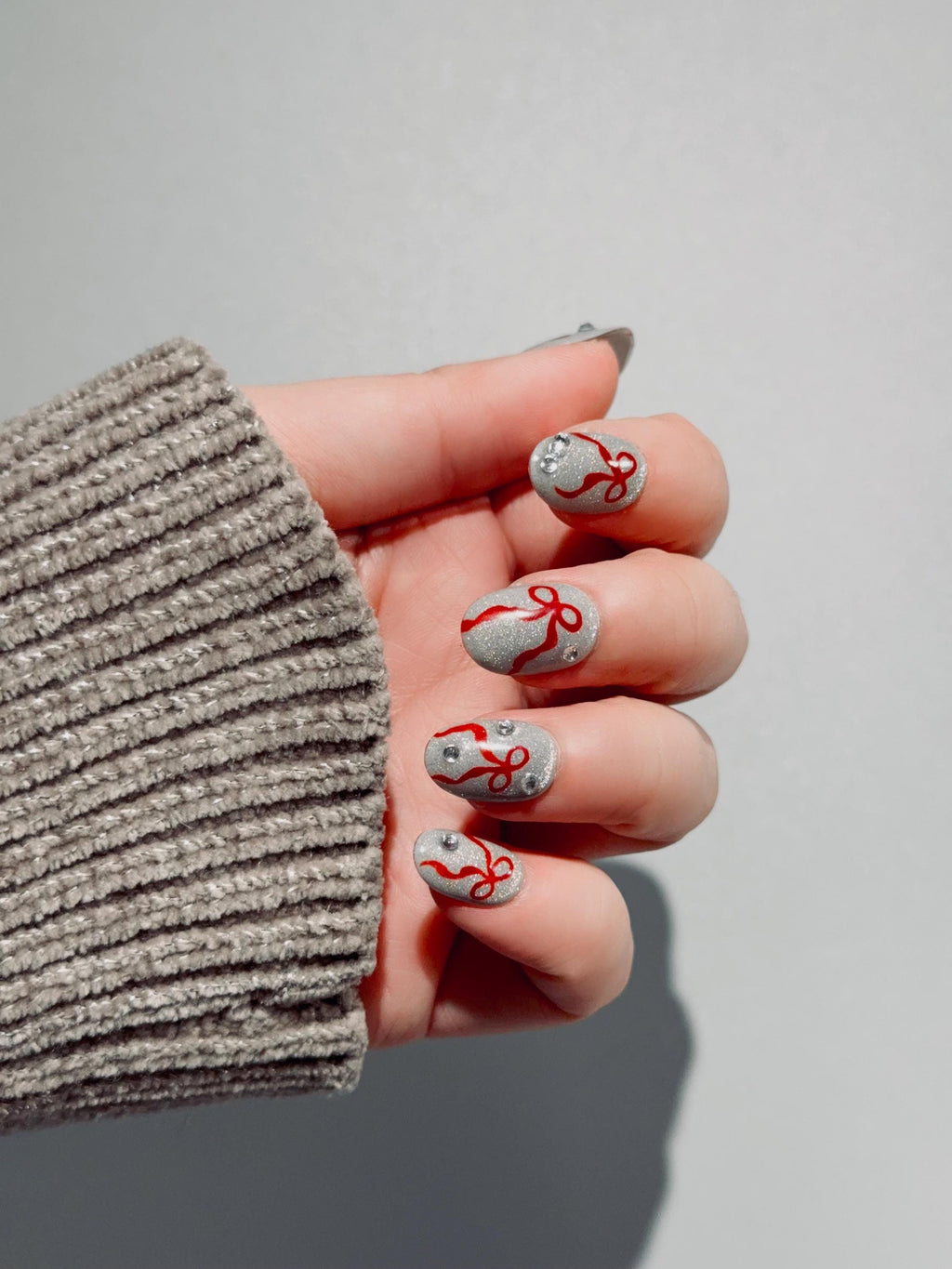Scarlet Bow Spark | Press on nails
