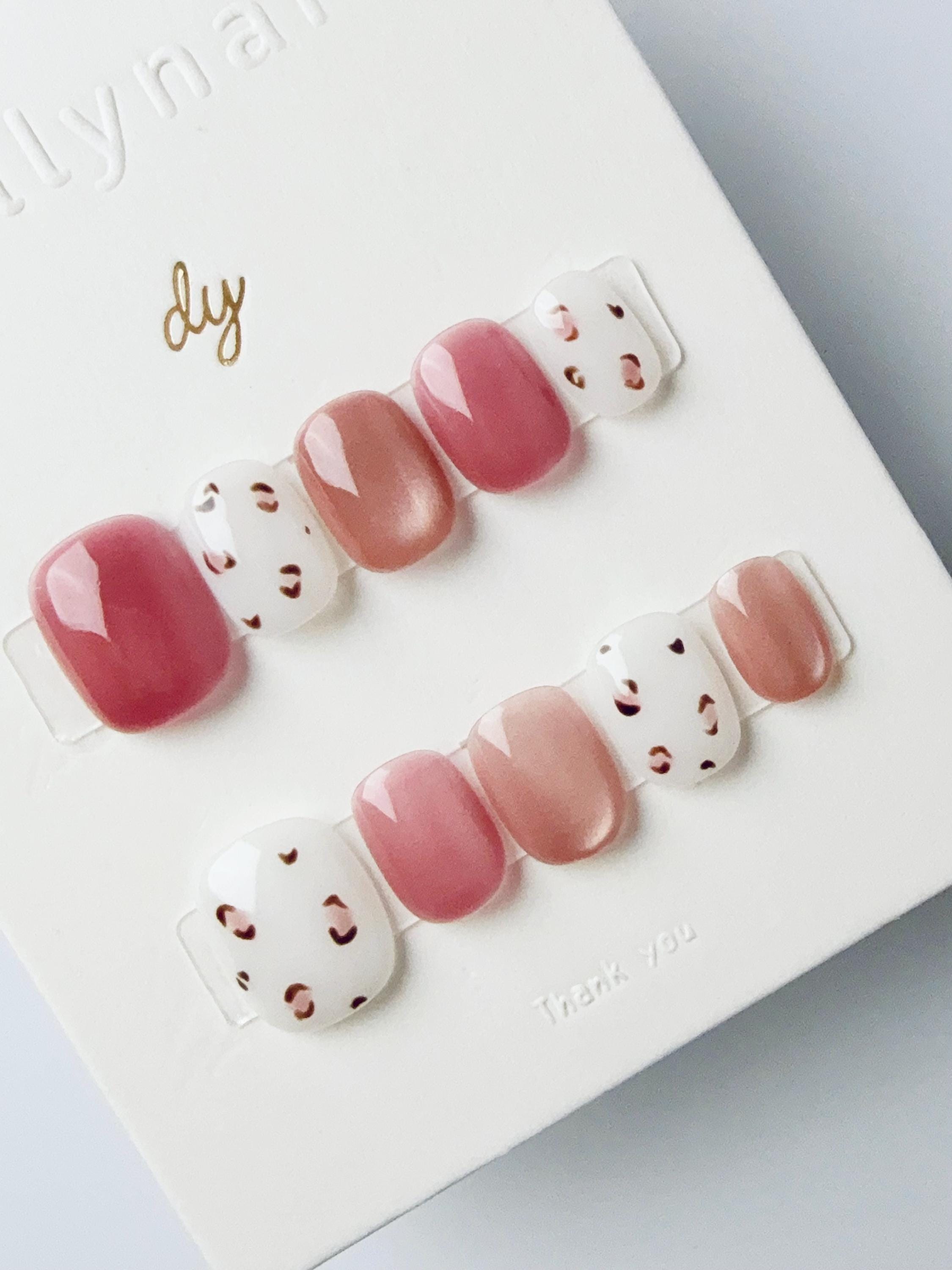 Milky Leopard Cat Eye | Press on nails