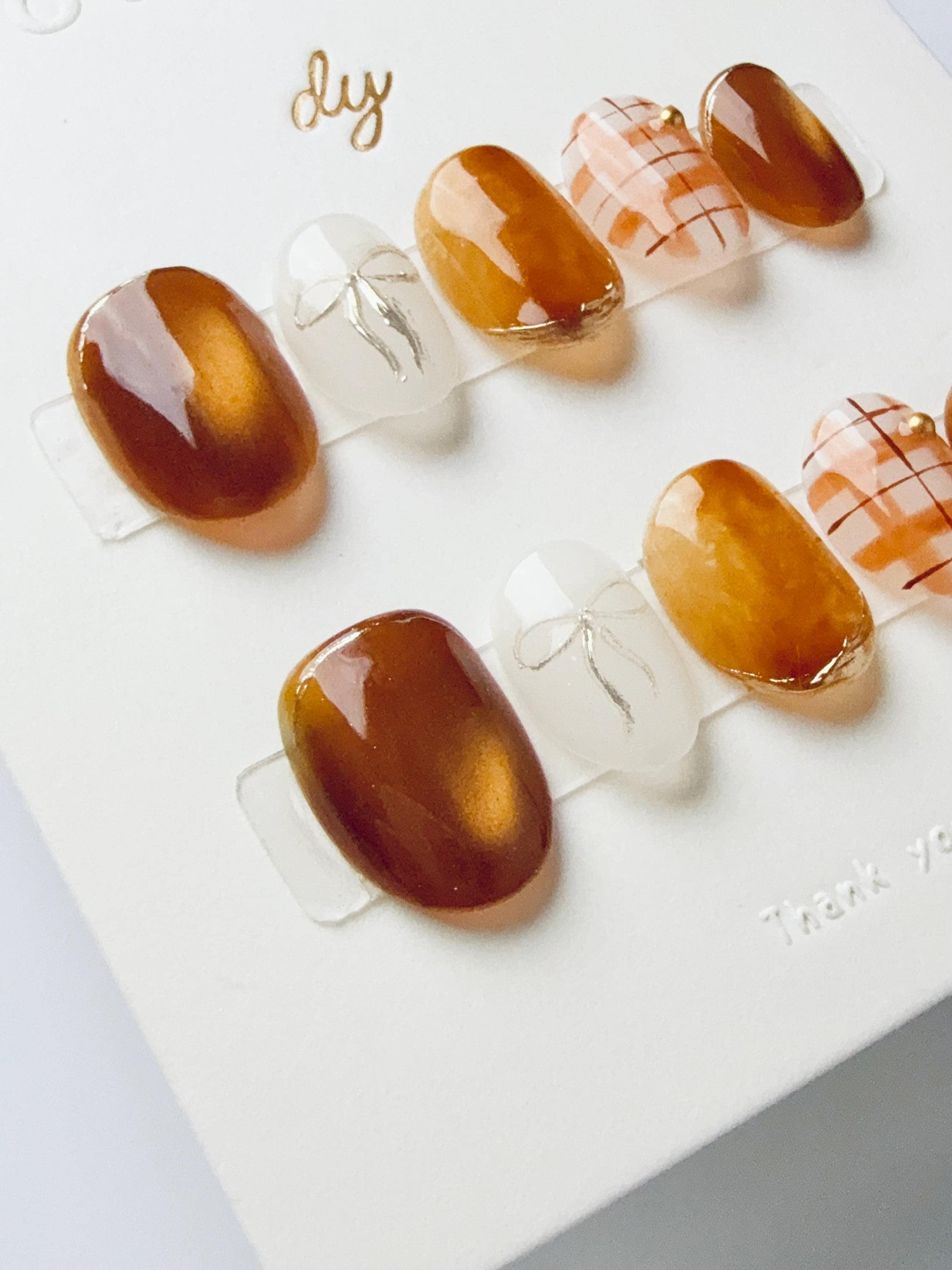 Chestnut Ribbon Check | Press on nails