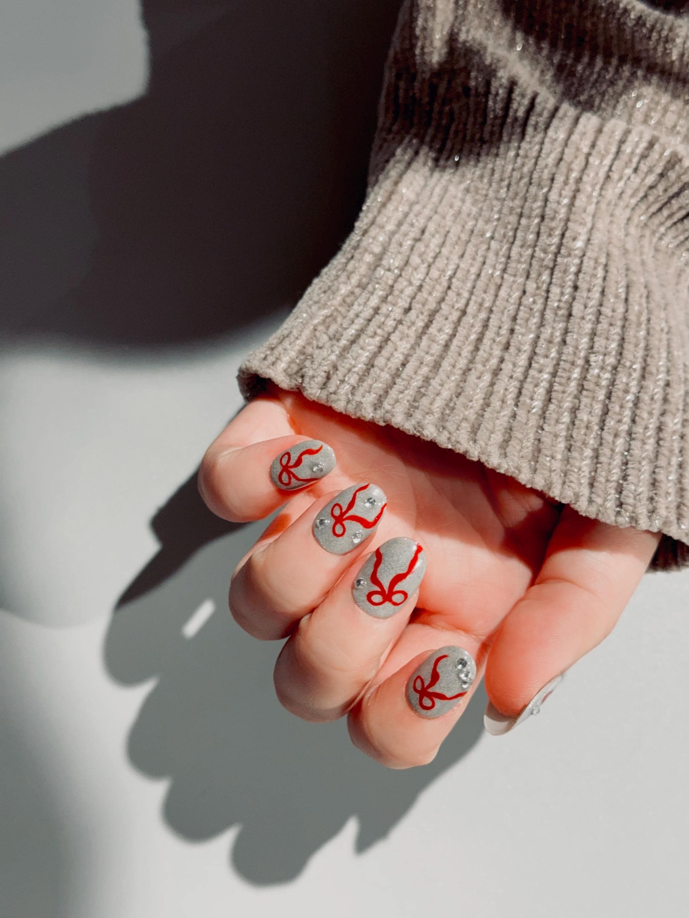 Scarlet Bow Spark | Press on nails