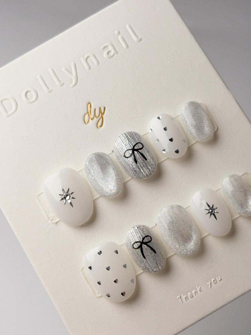 Heart-shaped polka dots| Press on nails